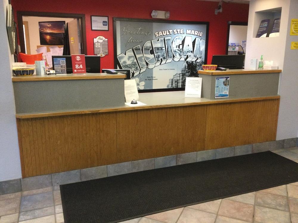 Hotel Super 8 By Wyndham Sault Ste. Marie Exterior foto